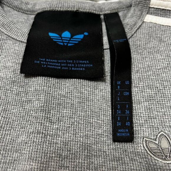 Adidas HE1476 Blue Version Waffle Crop
Top Grey Medium Gray 2021 - Picture 3 of 16